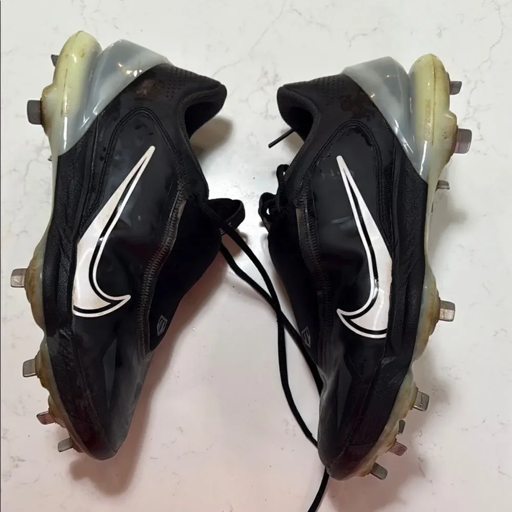 Nike Trout Baseball Metal Cleats.  Size 8.  EUC.  Lightly worn.
